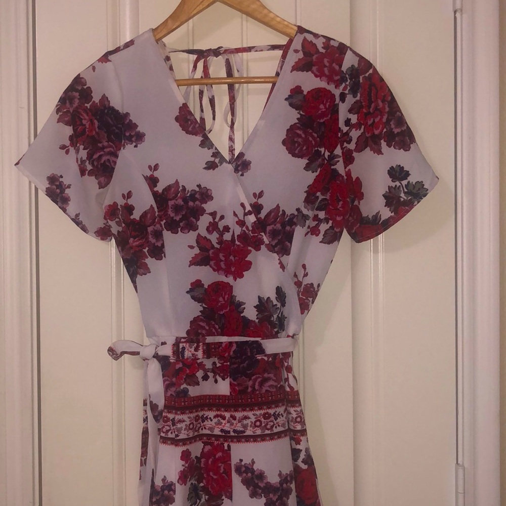 Women’s Size Small Floral Red Romper